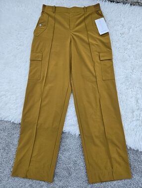Athleta Vienna Cargo Pant in Brass Yellow. Career Travel Casual. Size 10. New.